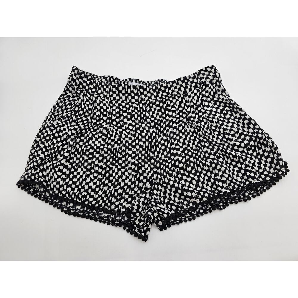 Mod Women's M Black and White Elastic Waist Pull On Shorts